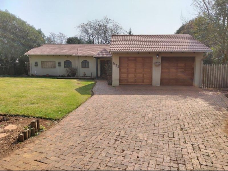 Serene Village Living  in Sought-After Henley on Klip - Photo 1