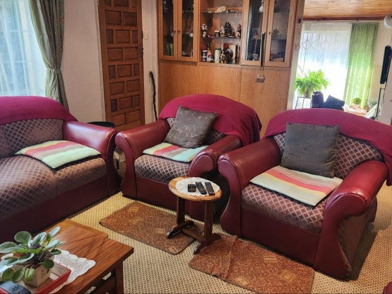 3 Bedroom, 2 Bathroom Home with Granny Flat  - Photo 7