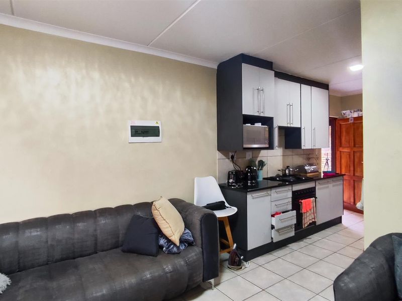 Modern Ground Floor Living in Clover Ridge, Cloverdene - Photo 4