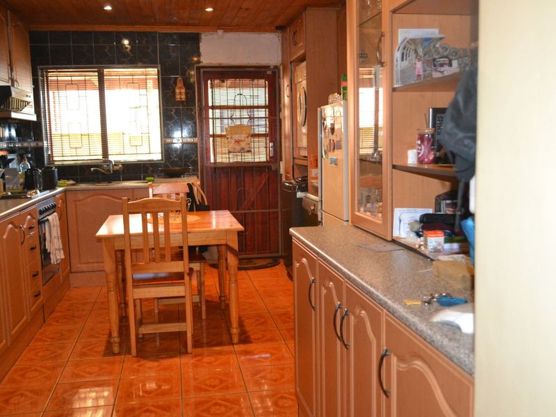 THE INVESTORS GOLDMINE - Photo 4