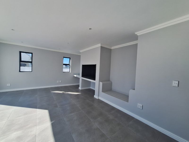 3 Bedroom, 2 Bathroom House for Sale in Shelley Point - St Helena Bay - Photo 8