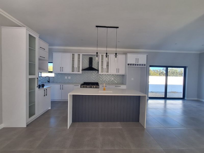 3 Bedroom, 2 Bathroom House for Sale in Shelley Point - St Helena Bay - Photo 1