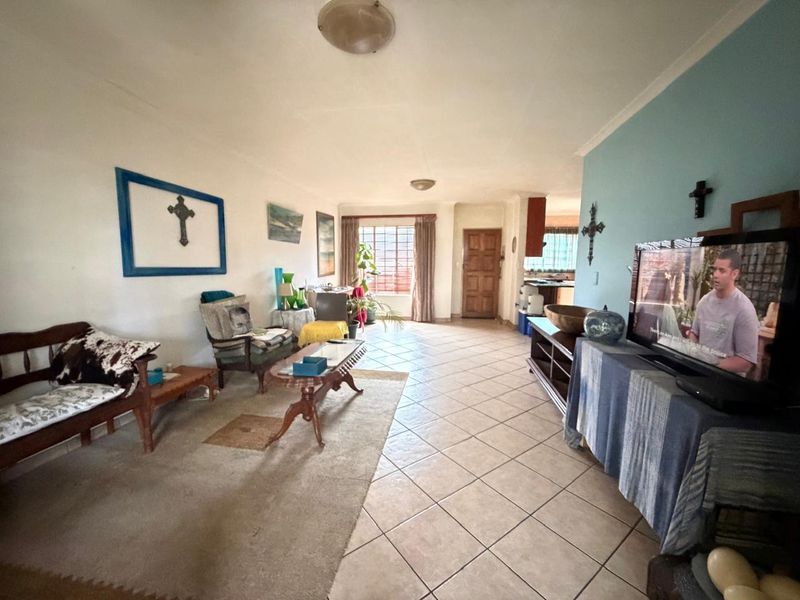 2 Bedroom 2 Bathroom Townhouse Rooihuiskraal North - Photo 6