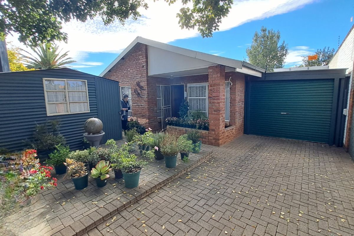 Duet in popular suburb, Bloemfontein - Photo 3