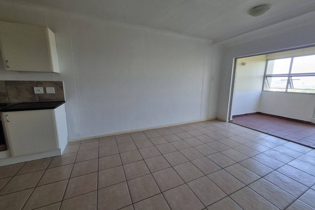 Freshly Painted 1-Bedroom Apartment To Let in Chase Valley - Photo 4