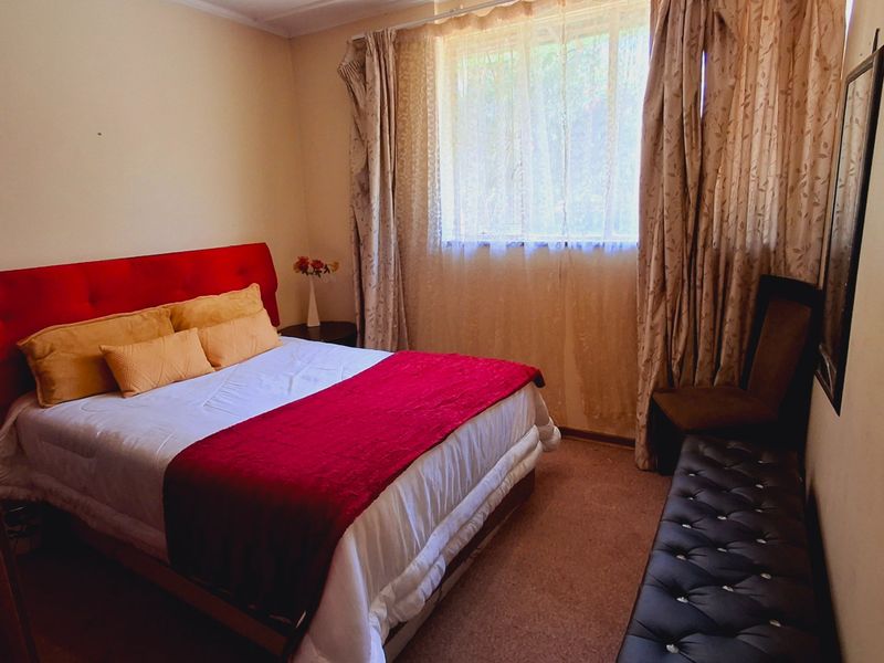 3-Bedroom Family Home for Sale in Sasolburg – Walking Distance to Schools & Town - Photo 6