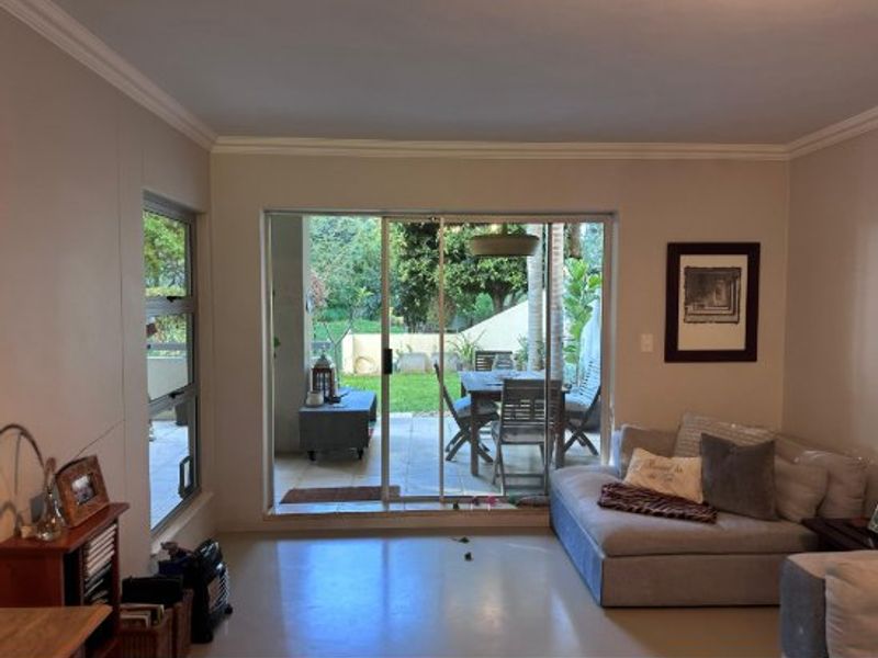 Spacious 3 Bedroom Fully Furnished Ground Floor Apartment - Photo 2