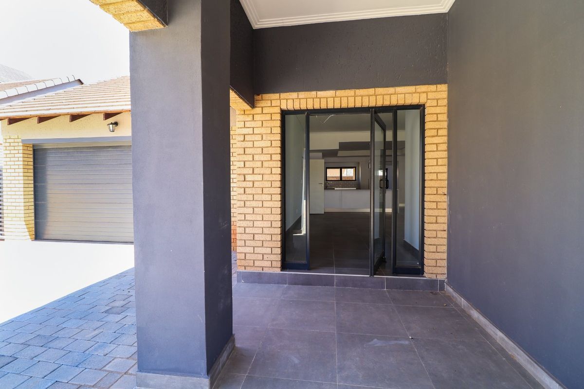 24/7 Security - Photo 4