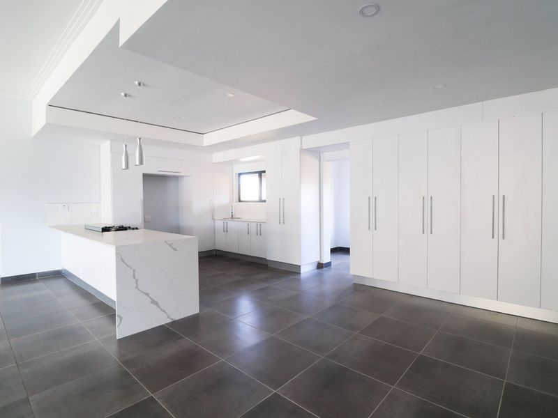 24/7 Security - Photo 10