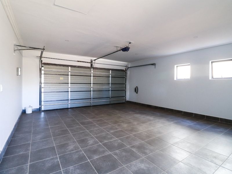 24/7 Security - Photo 8