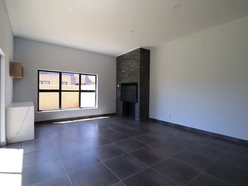 24/7 Security - Photo 7