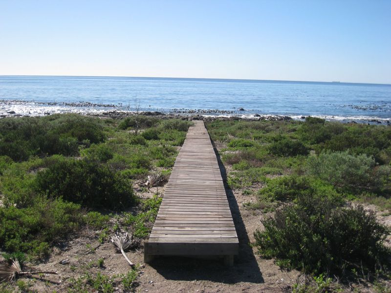 3 Bedroom House for Sale in Sandy Point Beach Estate - Photo 9