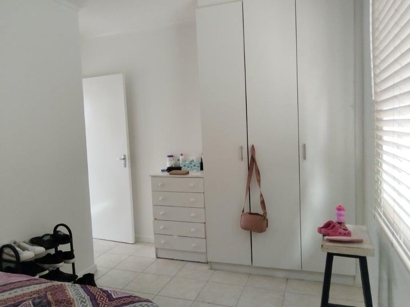 Lovely 2 Bedroom Duplex in Avon Gardens,  Elsies River - Photo 9