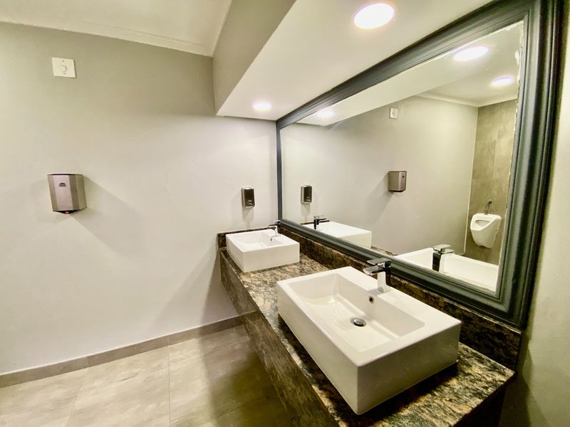 Modern Office Space To Let In Boardwalk - Photo 9