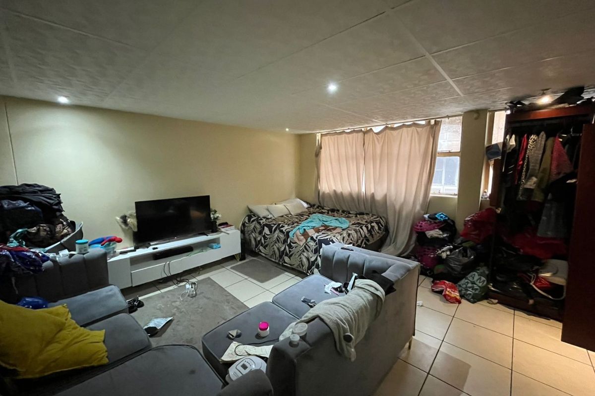 Bachelor Flat for Sale in Pretoria Central - Photo 5