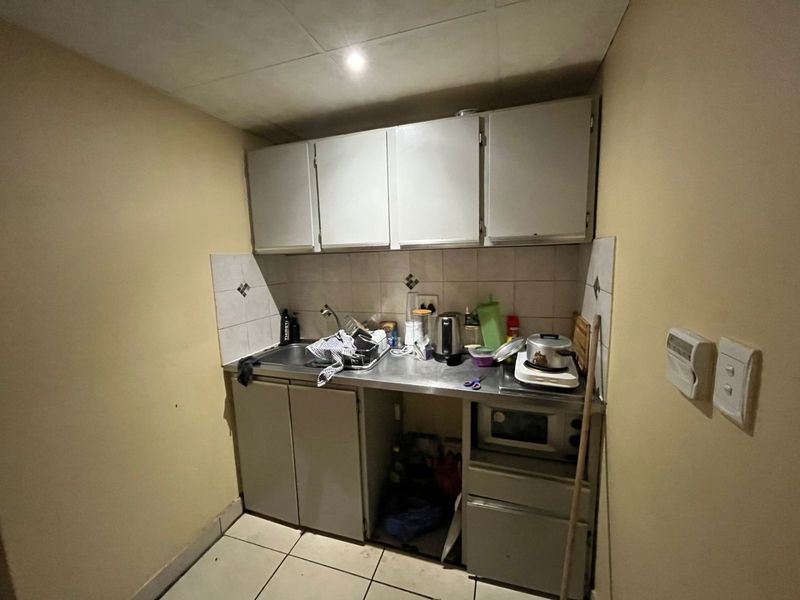Bachelor Flat for Sale in Pretoria Central - Photo 9