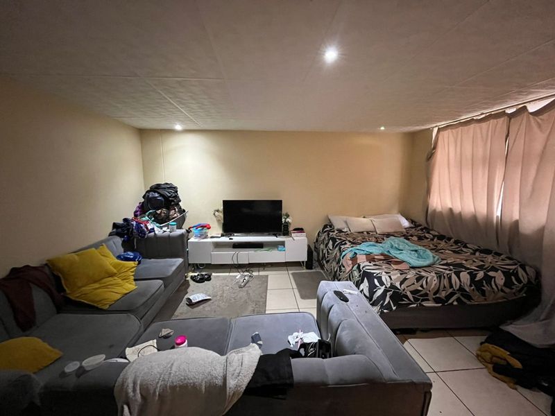 Bachelor Flat for Sale in Pretoria Central - Photo 8