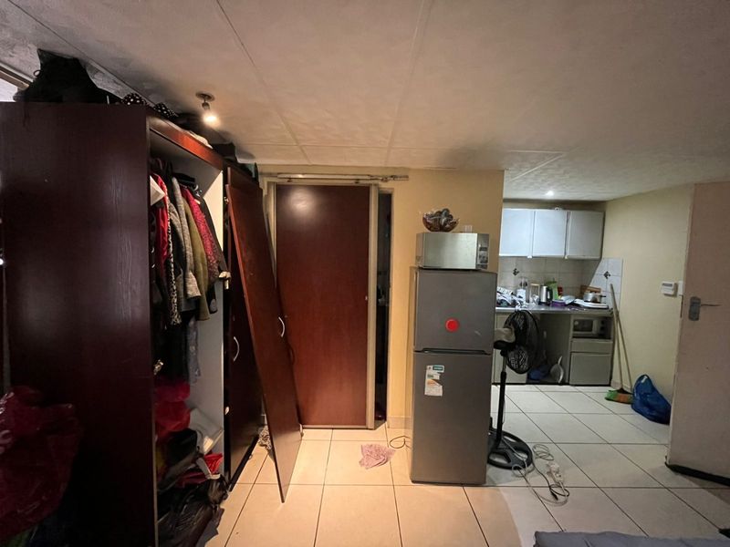 Bachelor Flat for Sale in Pretoria Central - Photo 6