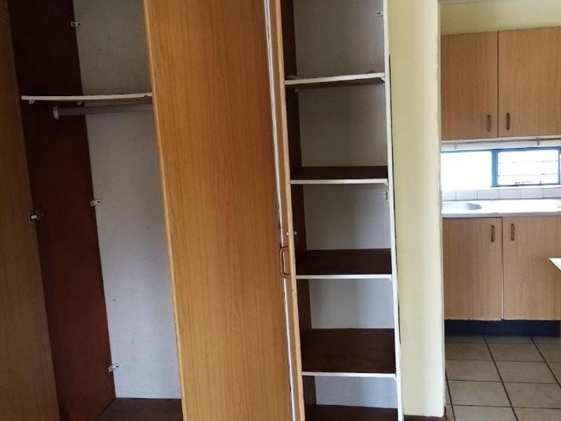 Bachelor Flat for Sale in Philip Nel Park - Photo 6