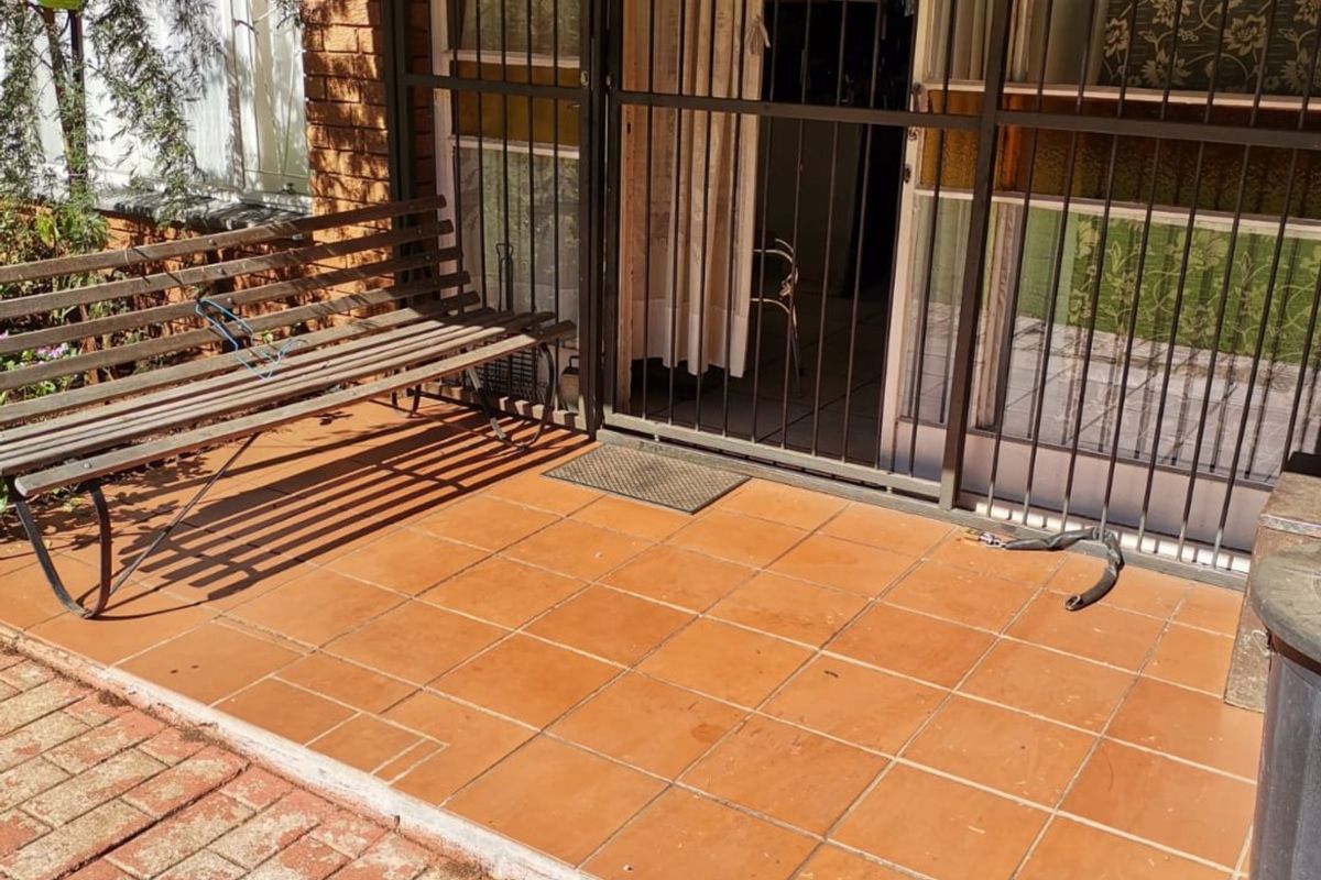 Spacious 3-Bedroom Family Home with Pool and Flatlet for sale in Valhalla - Photo 3