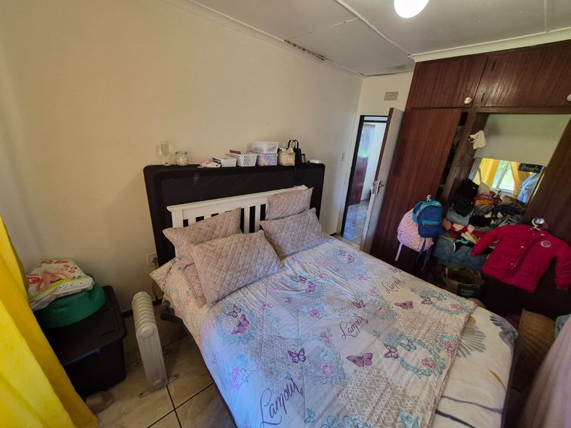 A Cozy Home Is Available For A Start Up Family Or An Investor. - Photo 9