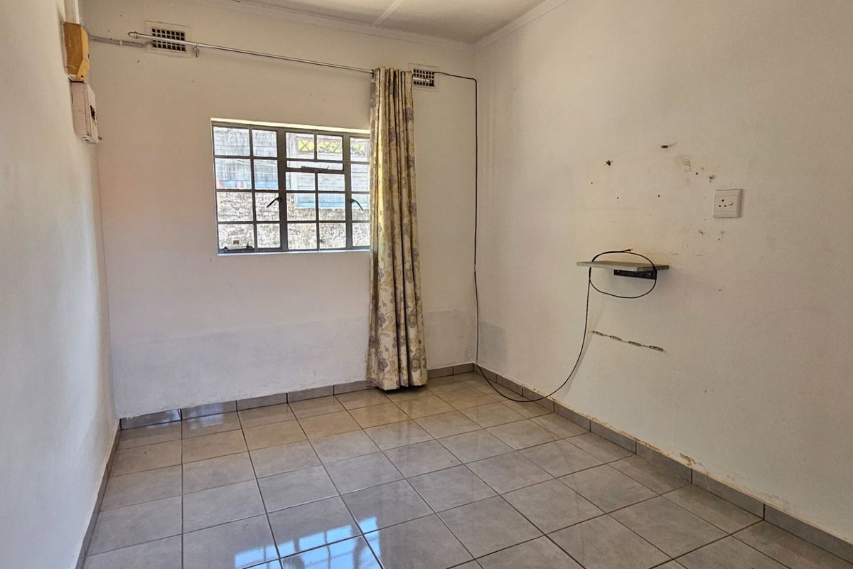 2 BEDROOM UNIT TO LET  - Photo 4