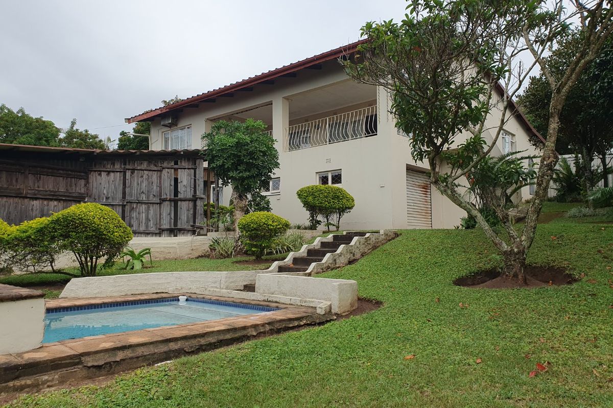 5-Bedroom Home with Sea Views & Income-Generating Flatlet - Photo 3