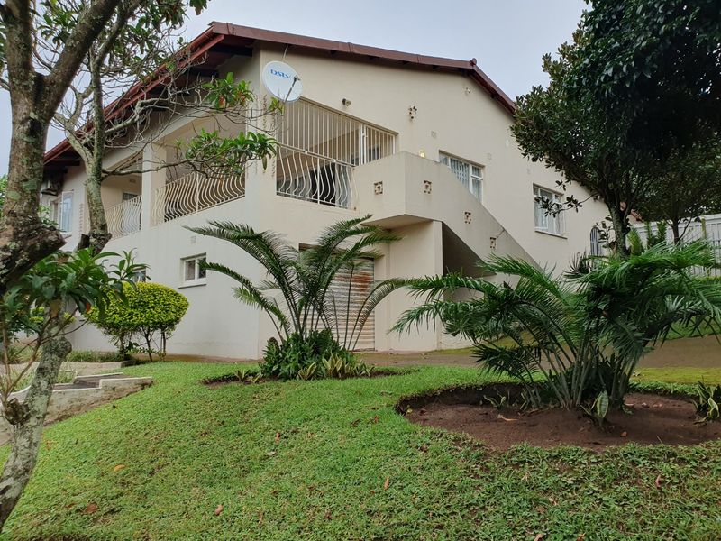 5-Bedroom Home with Sea Views & Income-Generating Flatlet - Photo 1