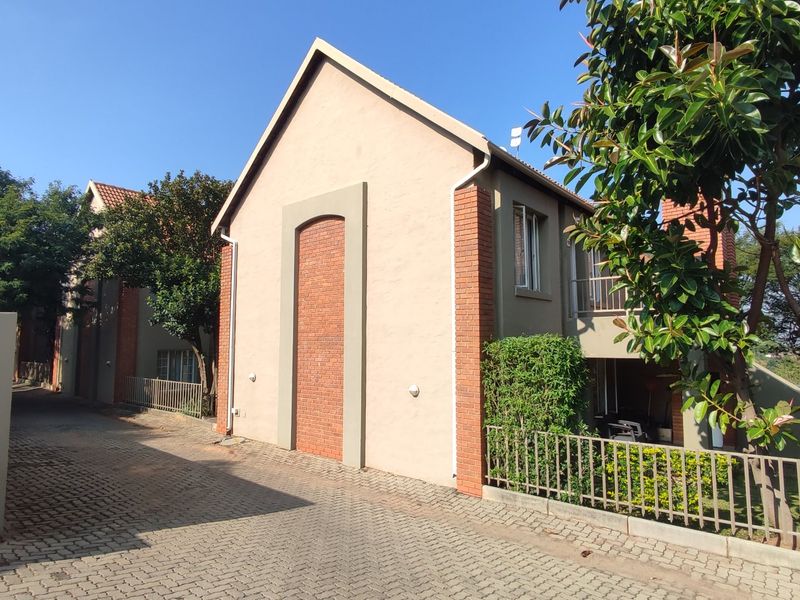 Prime Investment Opportunity – 32 Unit Complex in Upmarket Pretoria Estate - Photo 4