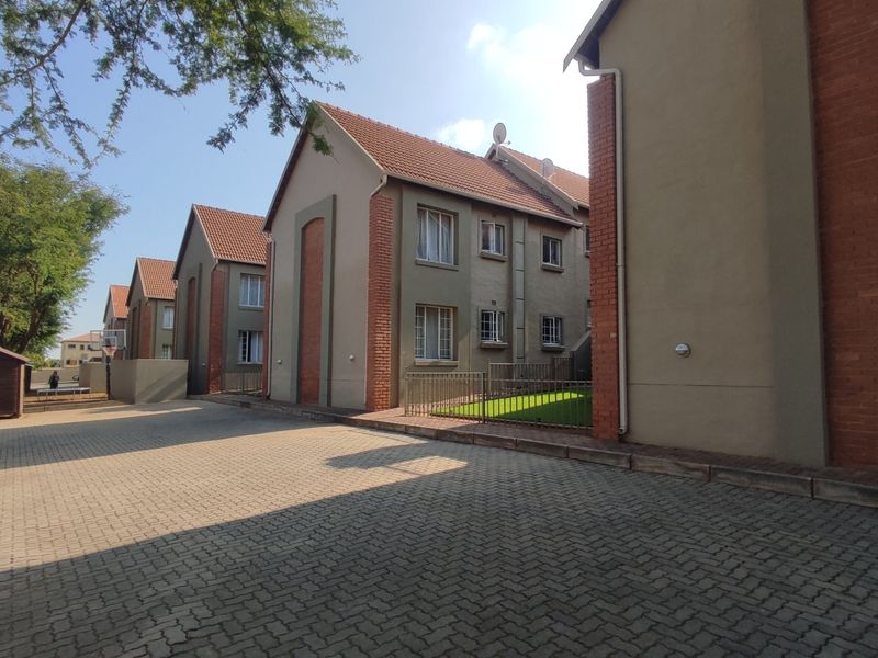 Prime Investment Opportunity – 32 Unit Complex in Upmarket Pretoria Estate - Photo 9
