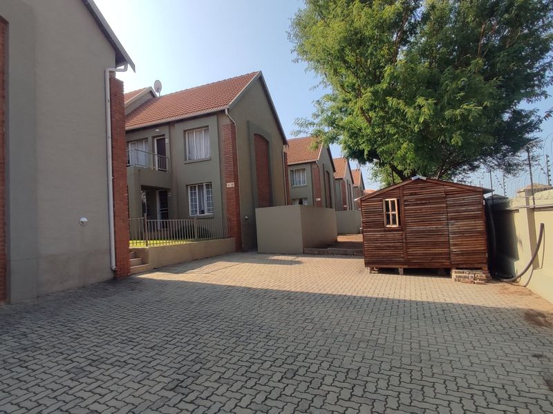 Prime Investment Opportunity – 32 Unit Complex in Upmarket Pretoria Estate - Photo 7