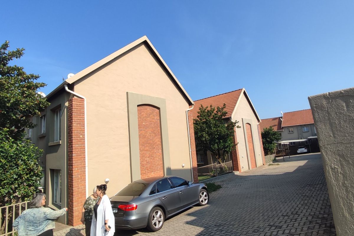 Prime Investment Opportunity – 32 Unit Complex in Upmarket Pretoria Estate - Photo 2