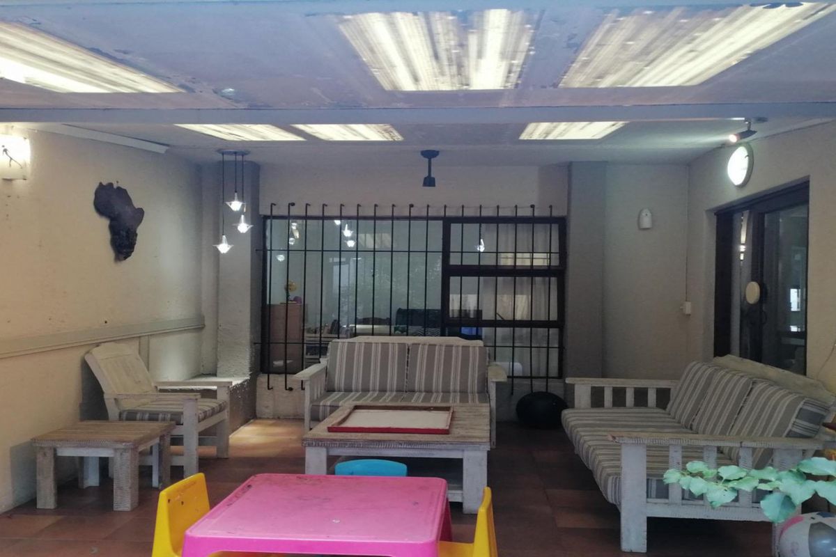 3 Bedroom Townhouse for Sale in Bryanston - Photo 5