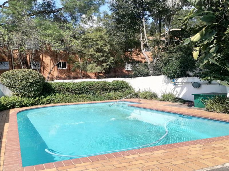 3 Bedroom Townhouse for Sale in Bryanston - Photo 9