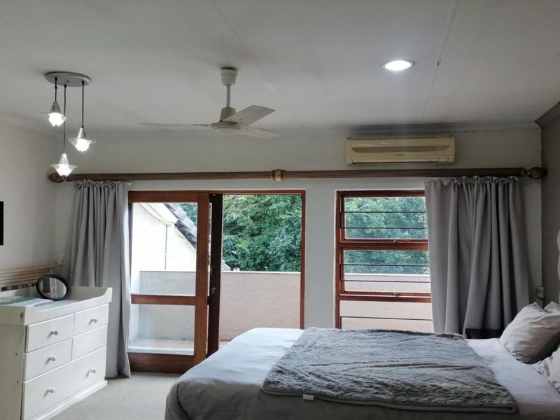 3 Bedroom Townhouse for Sale in Bryanston - Photo 7