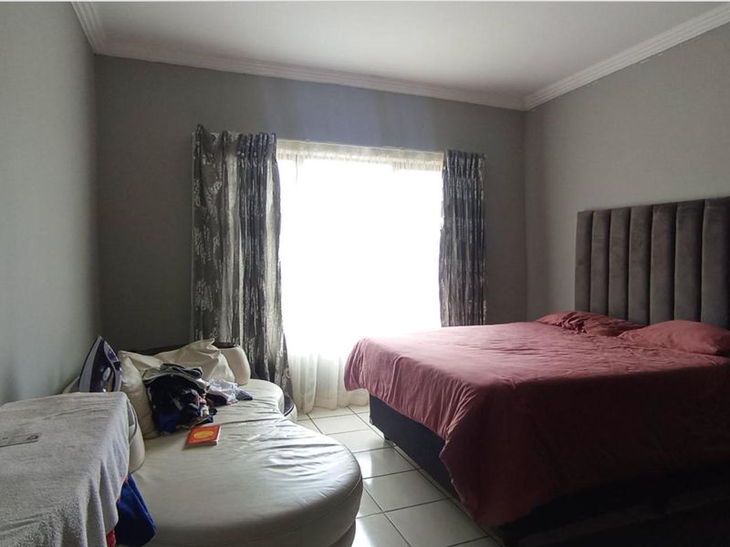 5 Bedroom House for Sale in Amandasig - Photo 9