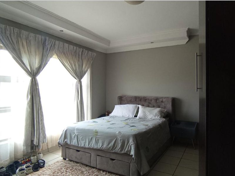 5 Bedroom House for Sale in Amandasig - Photo 8