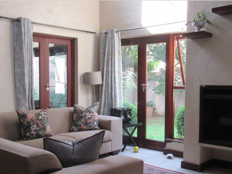 3 Bedroom House for Sale in Dainfern  - Photo 5