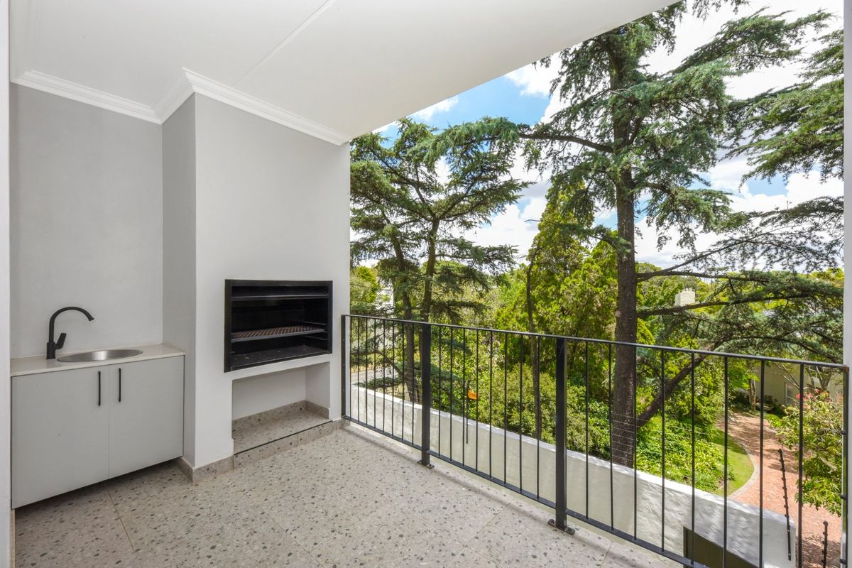 2 Bedroom Apartment / Flat for Sale in Bryanston - Photo 2