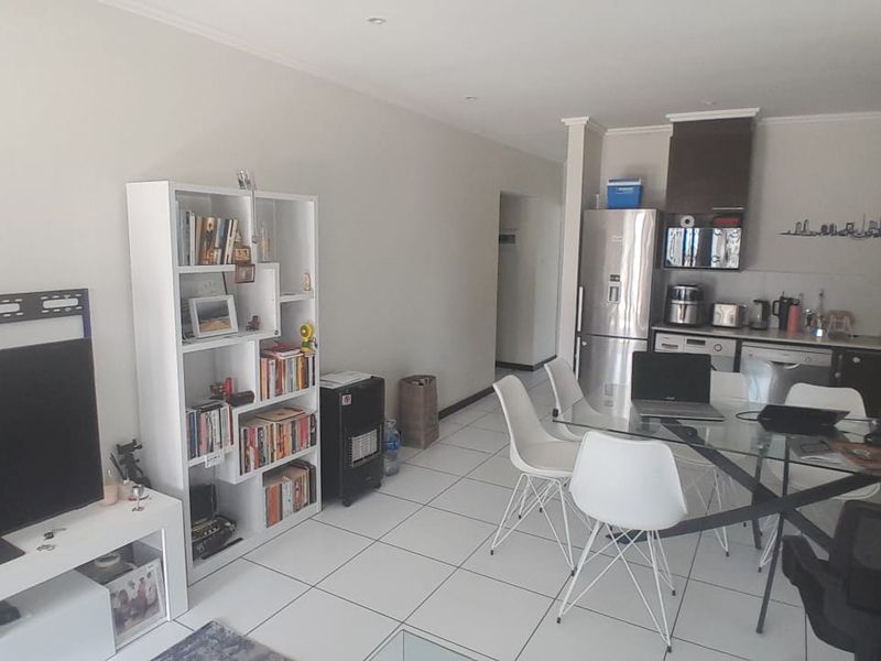 One Bedroom Apartment in the popular LAGUNA Complex - Barbeque Downs - 1 JUNE - Photo 4