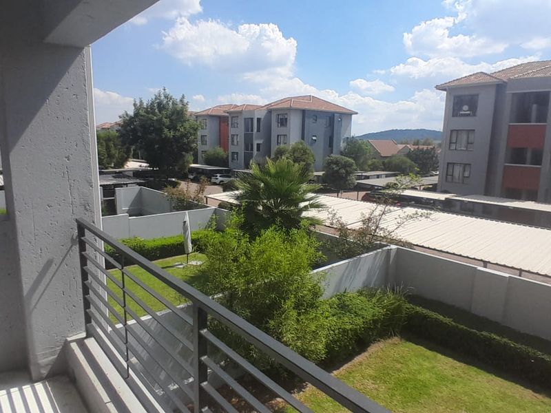 One Bedroom Apartment in the popular LAGUNA Complex - Barbeque Downs - 1 JUNE - Photo 9