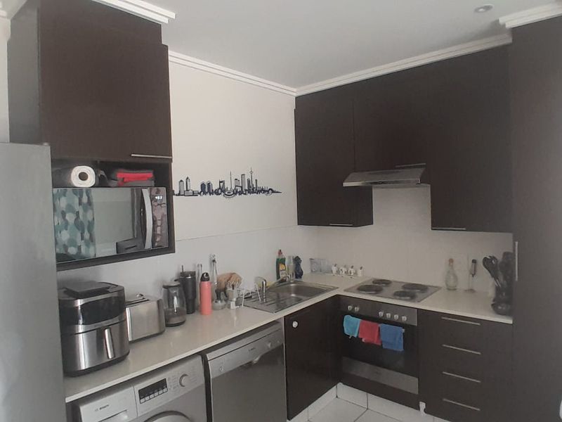 One Bedroom Apartment in the popular LAGUNA Complex - Barbeque Downs - 1 JUNE - Photo 8