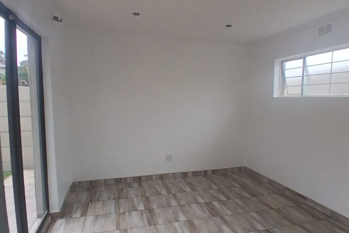 1 Bedroom Garden Cottage To Let - Photo 3