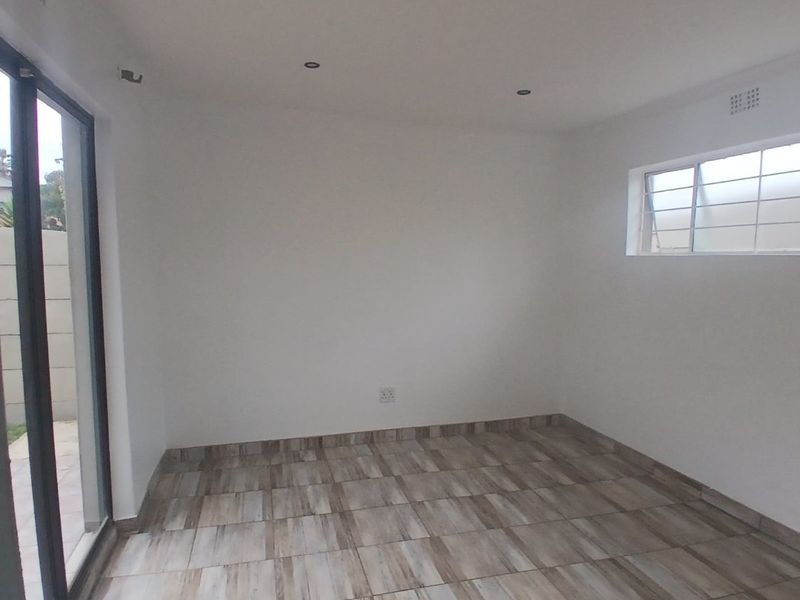 1 Bedroom Garden Cottage To Let - Photo 3