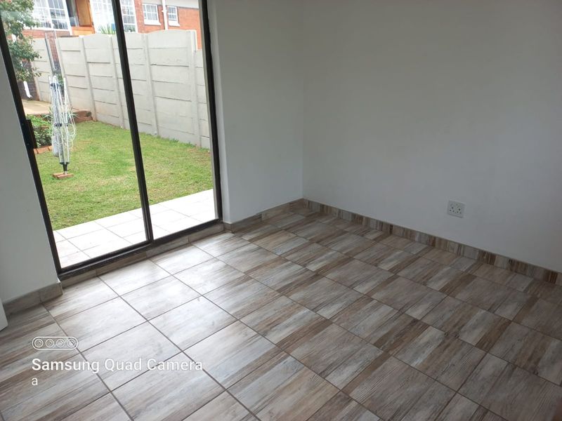 1 Bedroom Garden Cottage To Let - Photo 4