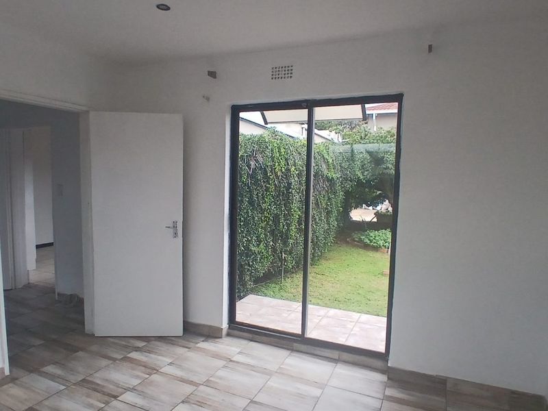 1 Bedroom Garden Cottage To Let - Photo 2