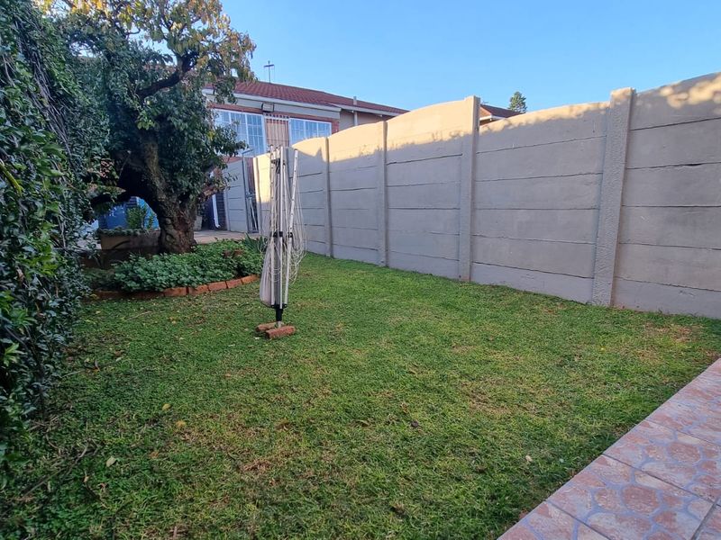 1 Bedroom Garden Cottage To Let - Photo 2