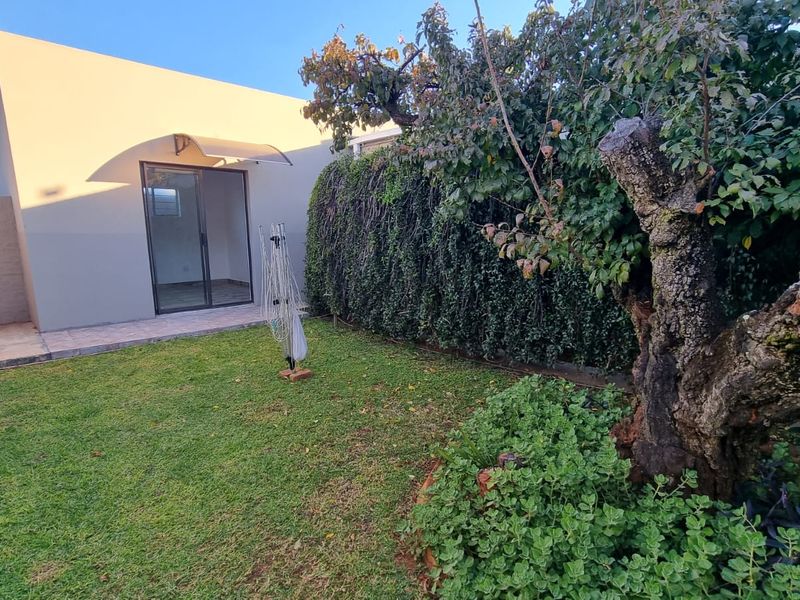 1 Bedroom Garden Cottage To Let - Photo 1