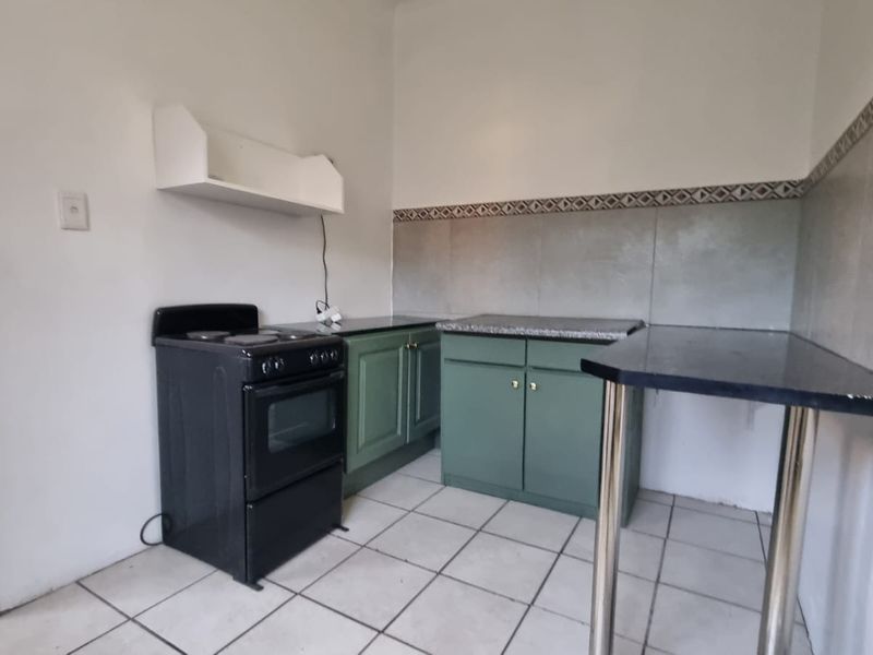 1 Bedroom Garden Cottage To Let - Photo 4