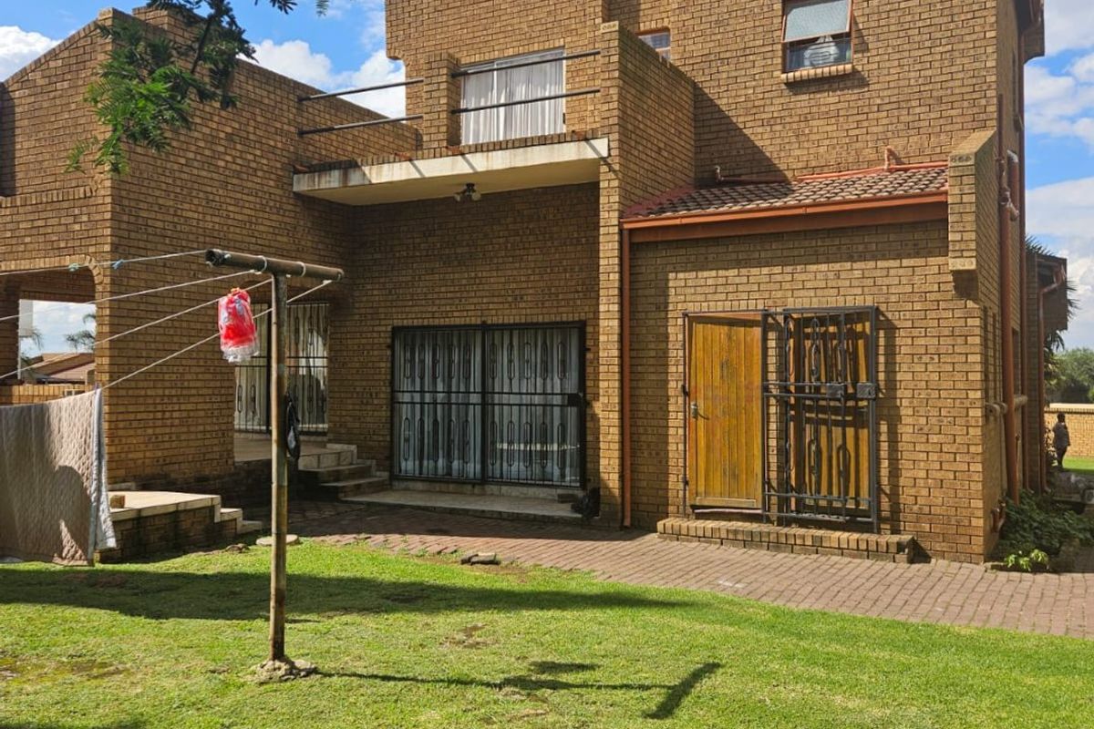 Charming 3 bed in Reyno Ridge with garden space - Photo 3